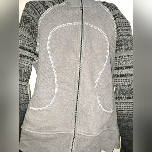 Rare limited edition lululemon sweater - Picture 3 of 12